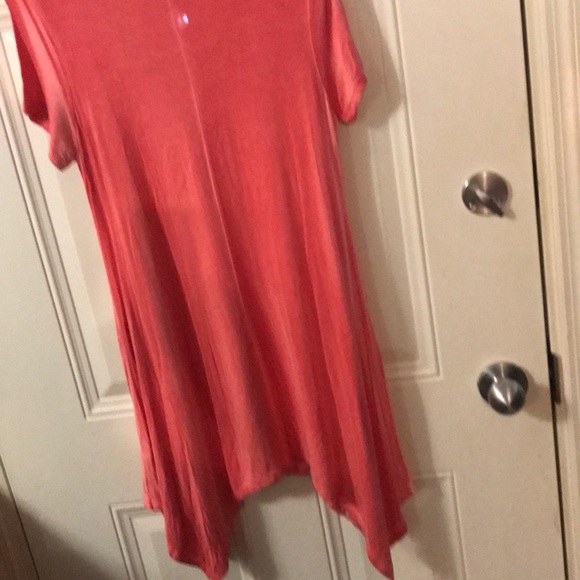 Classy. Comfortable. Beautiful - Picture 3 of 4